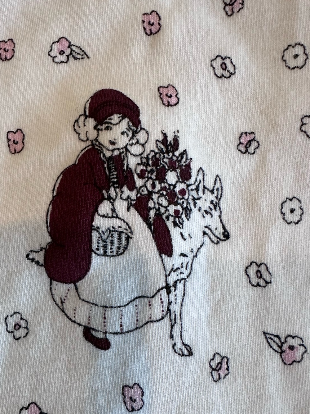 Kate Quinn - Red Riding Hood - Picture 3 of 3
